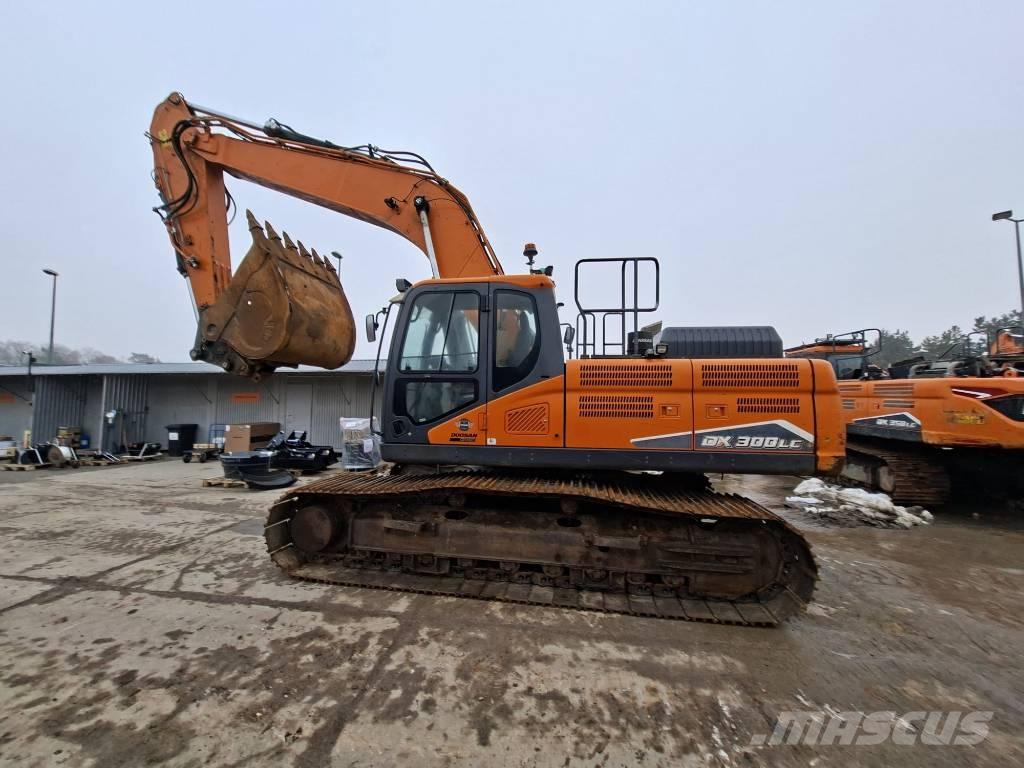 Doosan DX 300 LC-7 حفارات زحافة