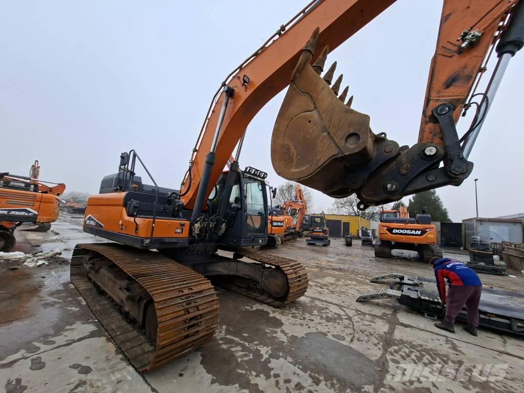 Doosan DX 300 LC-7 حفارات زحافة