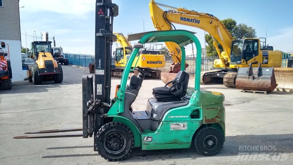 Mitsubishi FD 25 N شاحنات الديزل