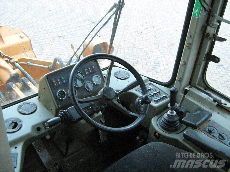Hyundai HL740-3 لوادر بعجل