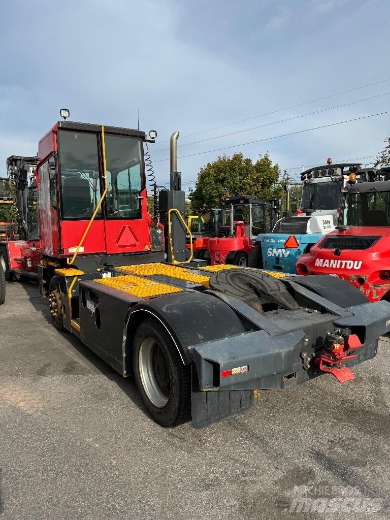 Kalmar T2 شاحنة قاطرة