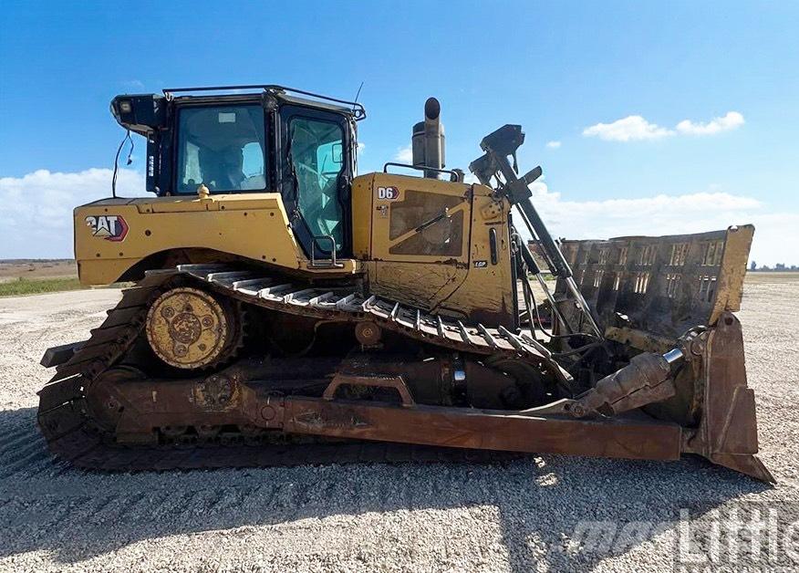 CAT D 6 LGP بلدوزرات مجنزرة