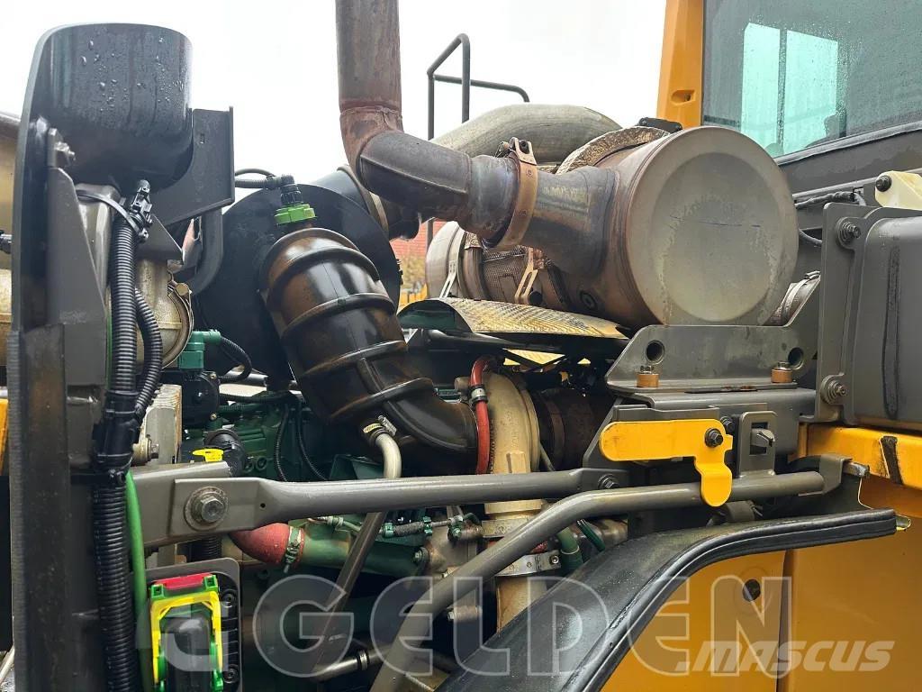 Volvo L110G لوادر بعجل