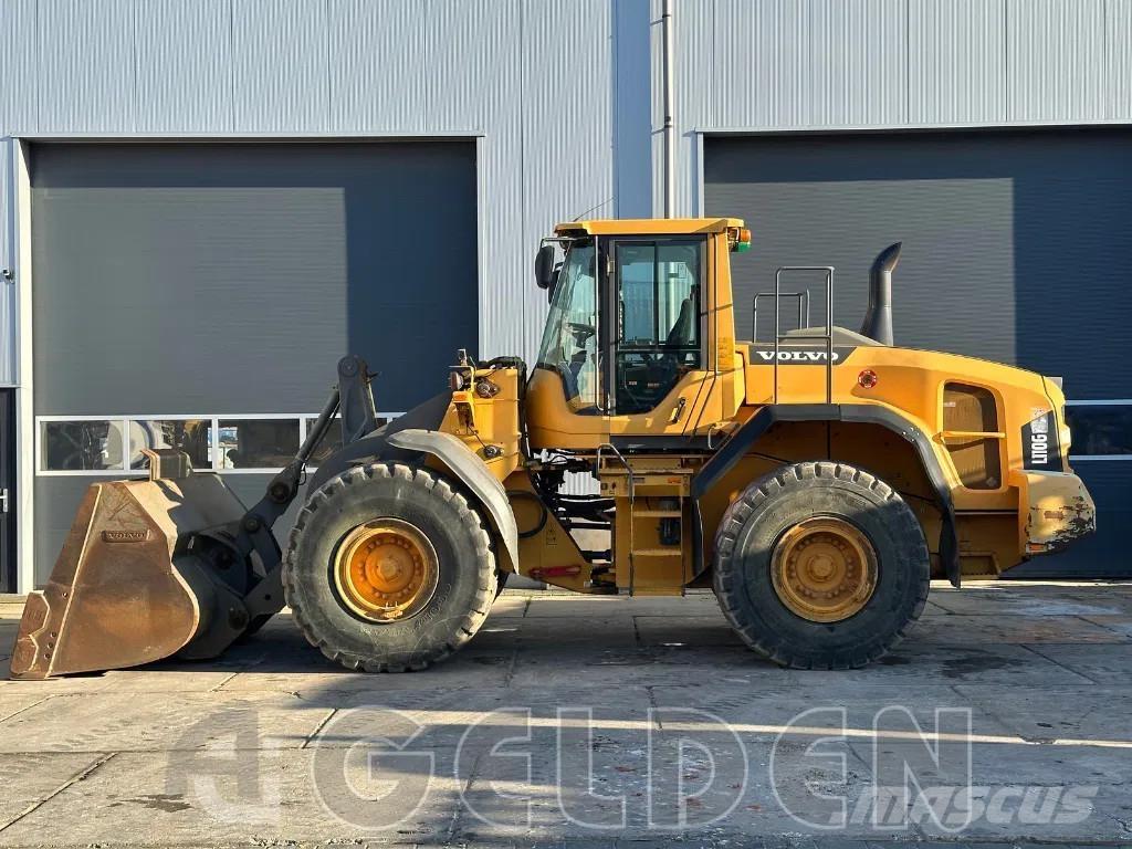 Volvo L110G لوادر بعجل