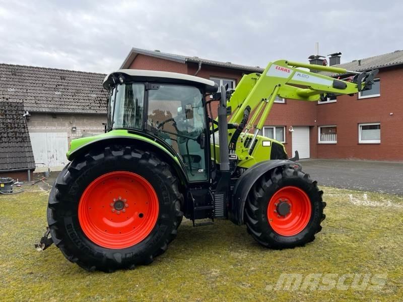 CLAAS ARION 440 الجرارات