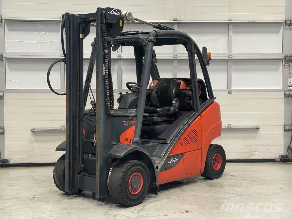 Linde H25T-02 شاحنات LPG