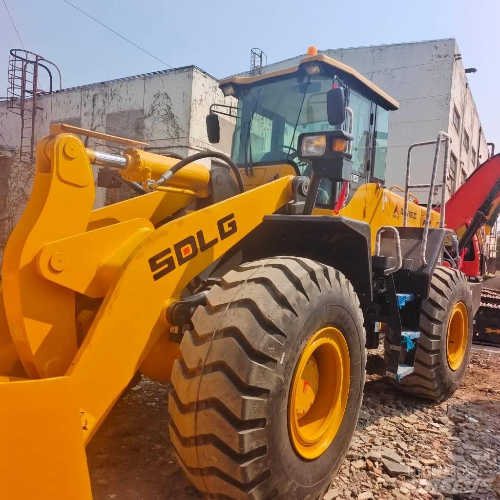SDLG LG 956 L لوادر بعجل