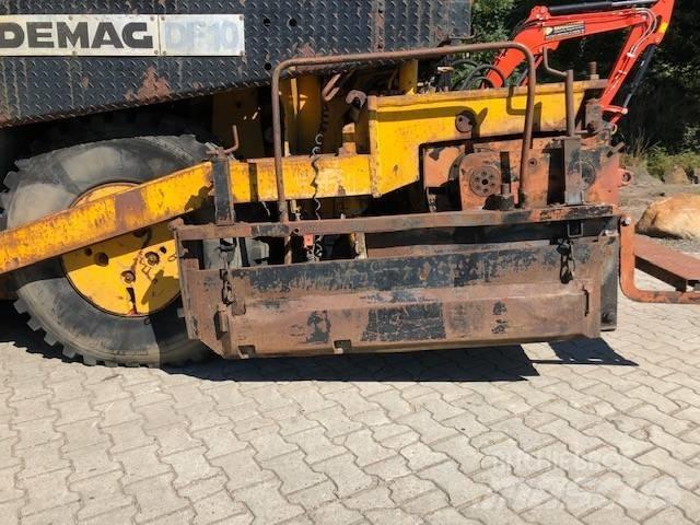 Demag DF 10 معدات السفلتة