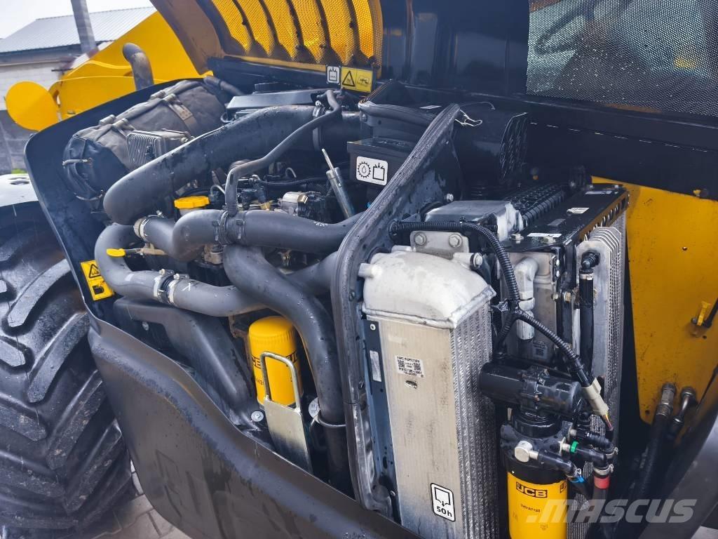 JCB 541-70 مناولات متداخلة