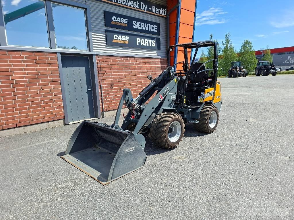 GiANT G 2300 HD لوادر متعددة الأغراض
