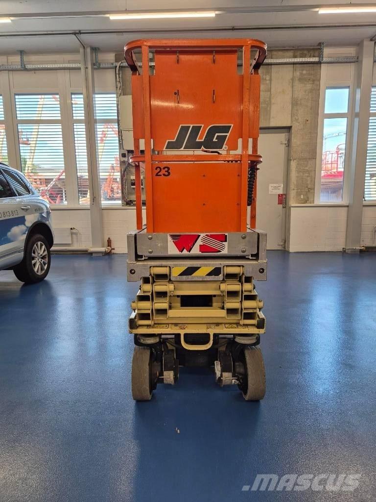 JLG 1930 ES رافعات مقصية الشكل