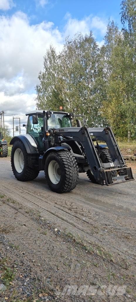 Valtra N 154 A الجرارات