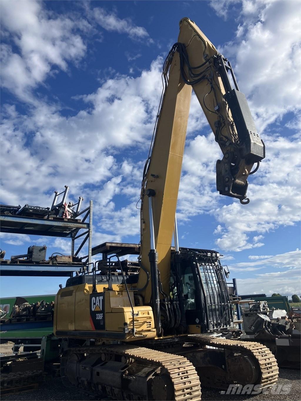 CAT 336 F L N حفارات زحافة