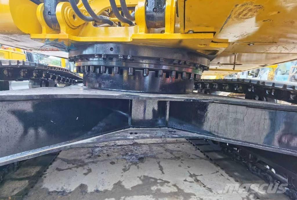 CAT 320d2 حفارات زحافة