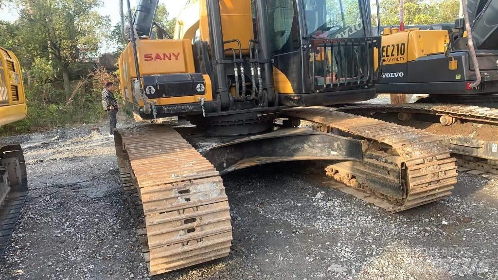 Sany SY 235 DPC حفارات زحافة