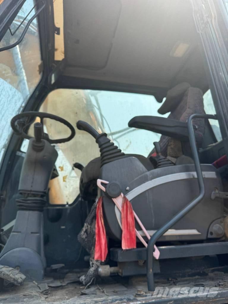 Hyundai Robex 150W-9 حفارات بعجل