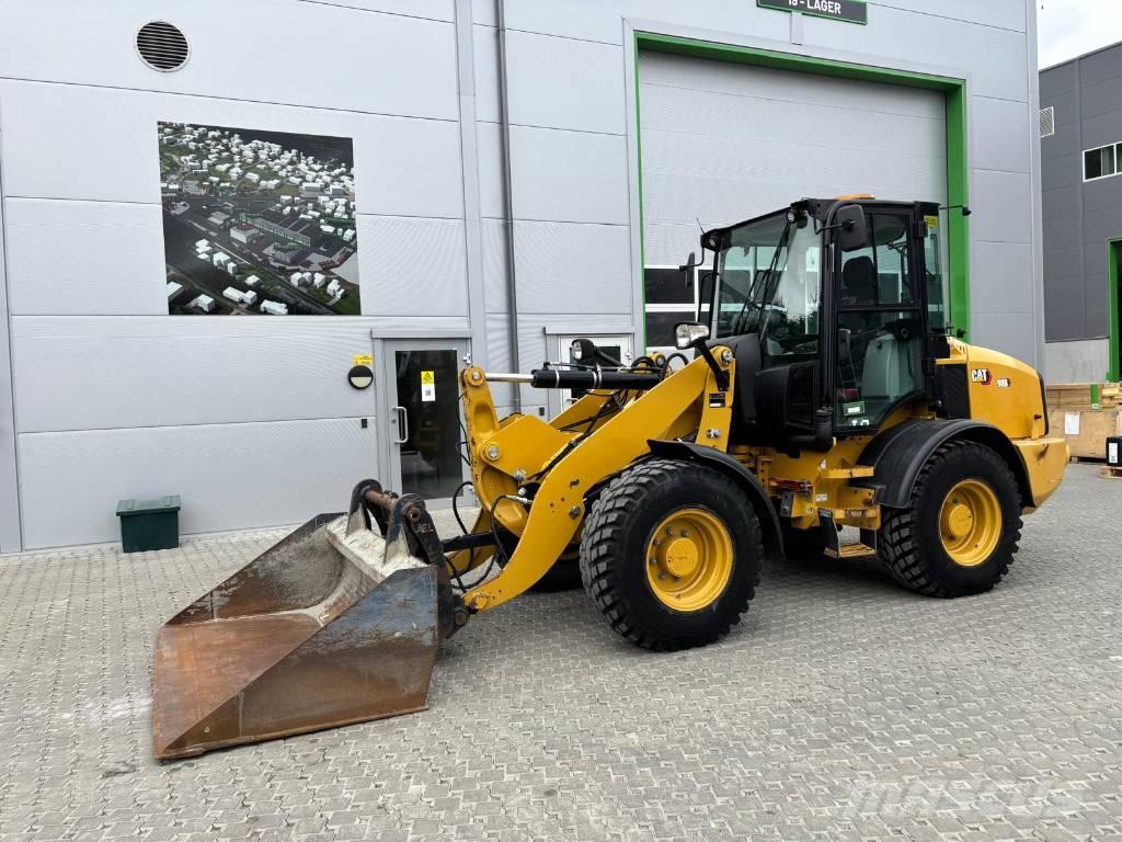 CAT !!SOLD!! 908 M لوادر بعجل