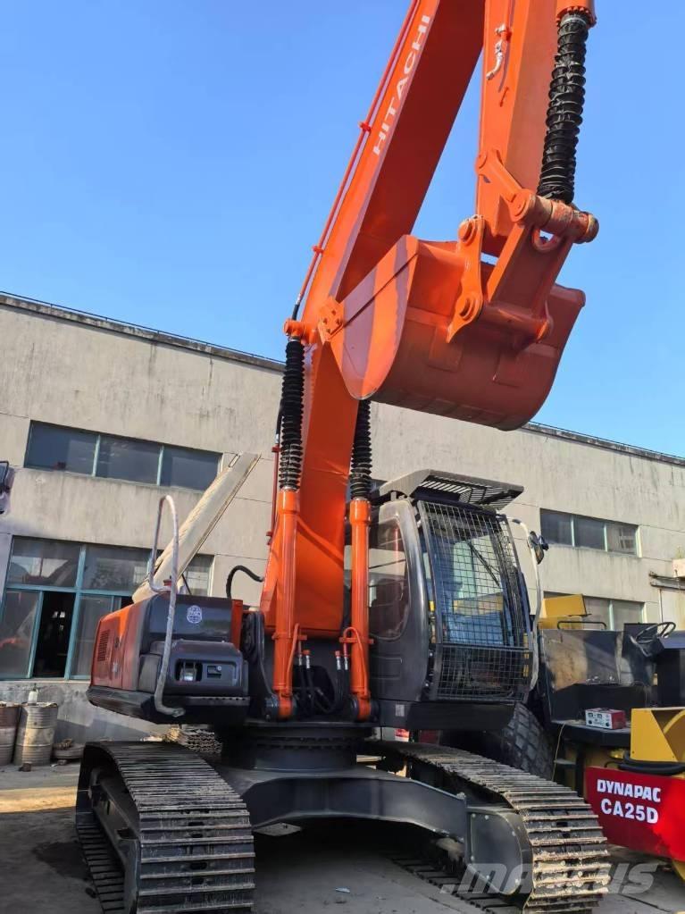 Hitachi ZX 240 HG حفارات زحافة