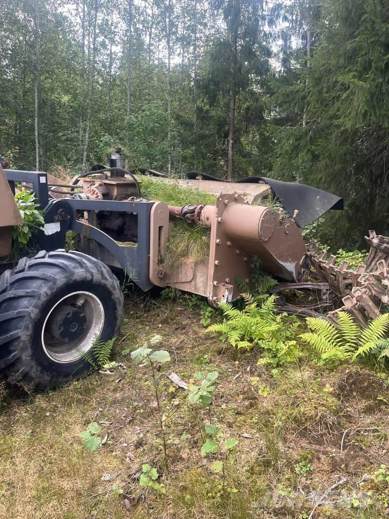 Rottne F9 Minröjare شاحنات