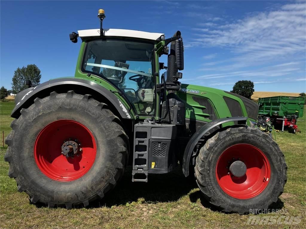 Fendt 828 Vario الجرارات