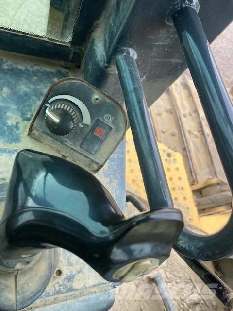 DEERE 850J WT بلدوزرات مجنزرة