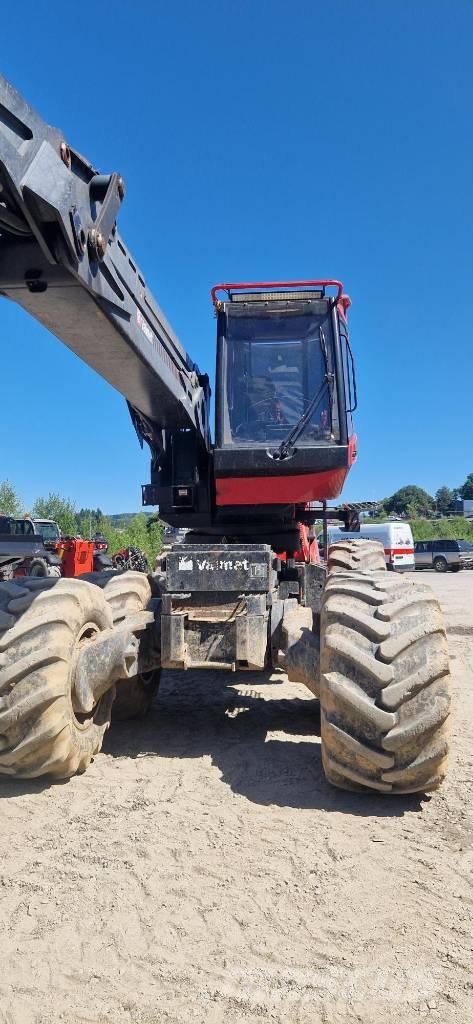 Komatsu 931 حصادات