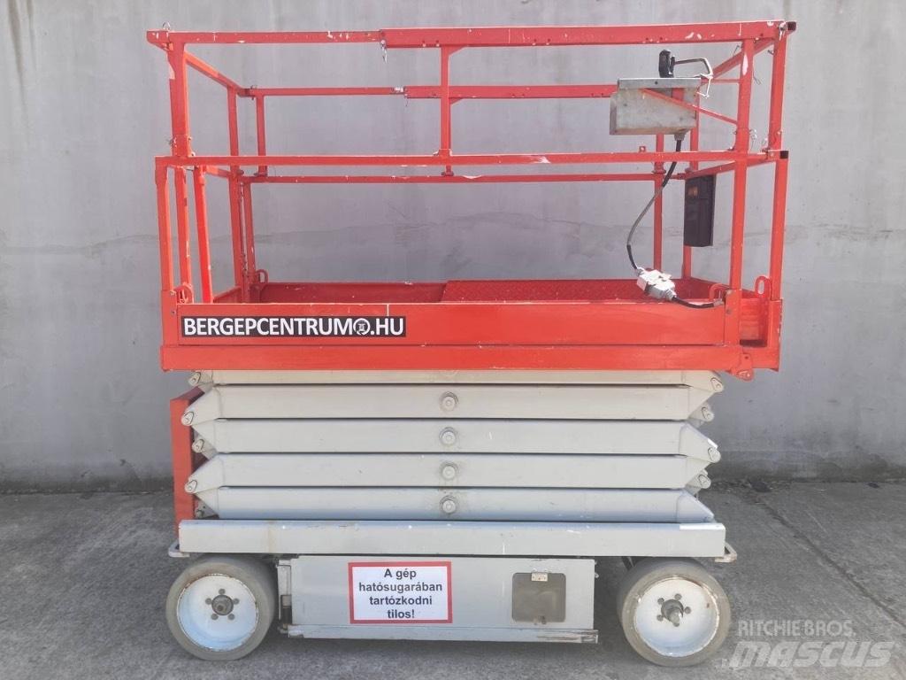 SkyJack SJ III 4632 رافعات مقصية الشكل