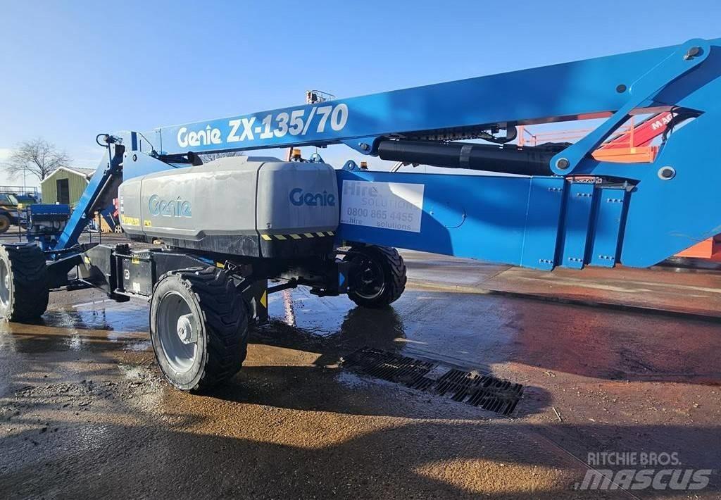 Genie ZX 135/70 رافعات سلة مفصلية