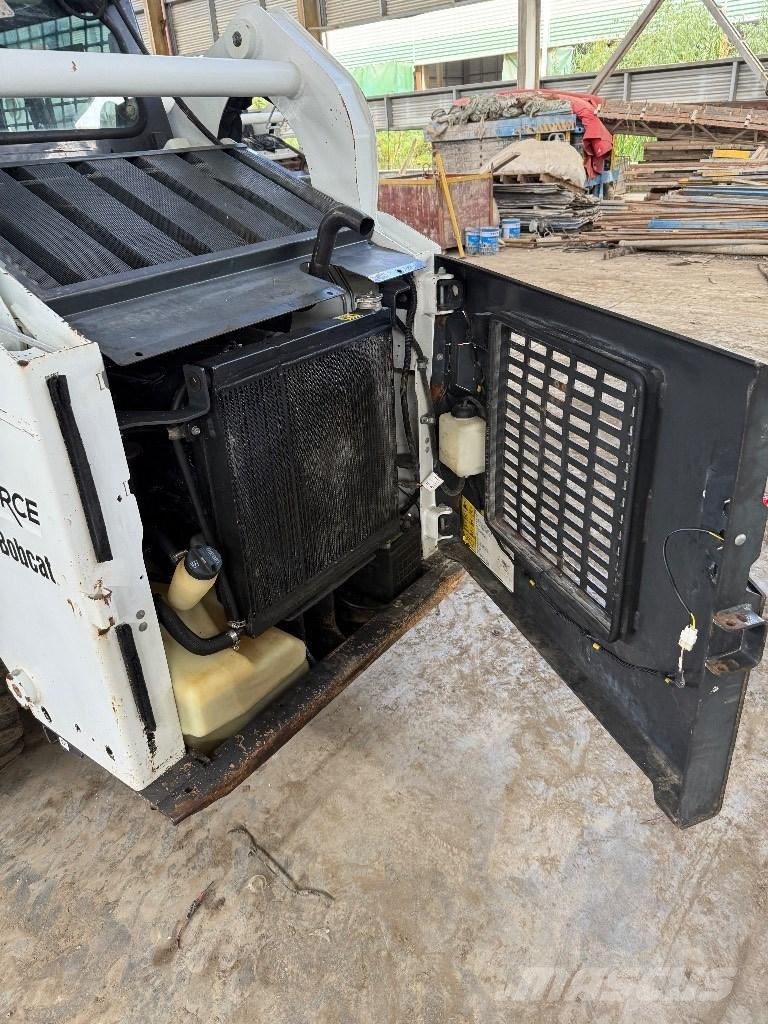 Bobcat S 18 لوادر انزلاقية التوجيه