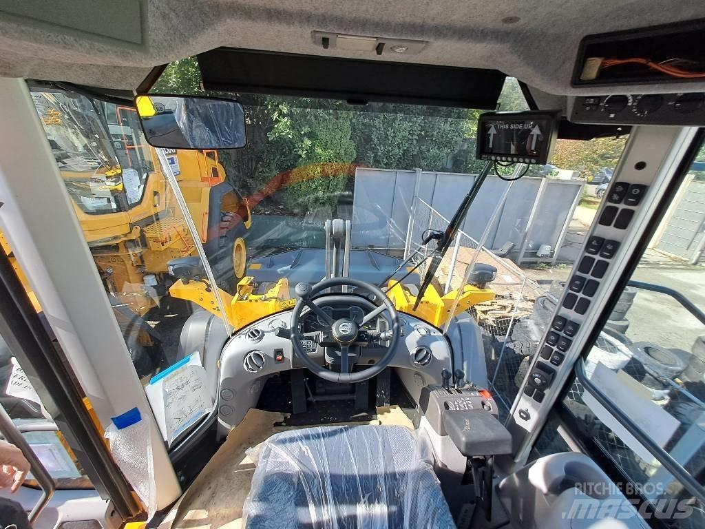 Volvo L90H لوادر بعجل