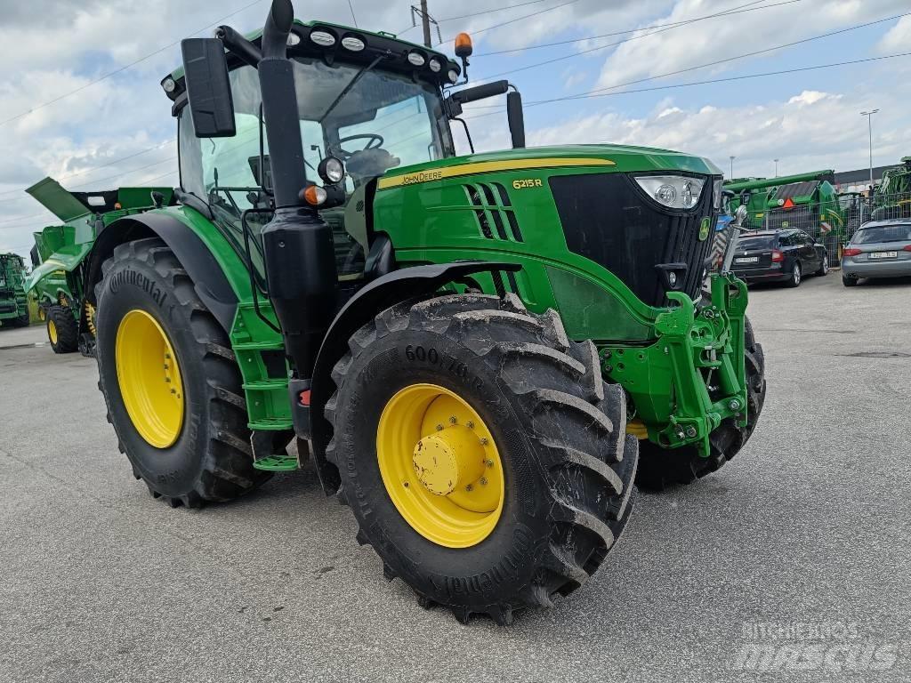 John Deere 6215 R الجرارات