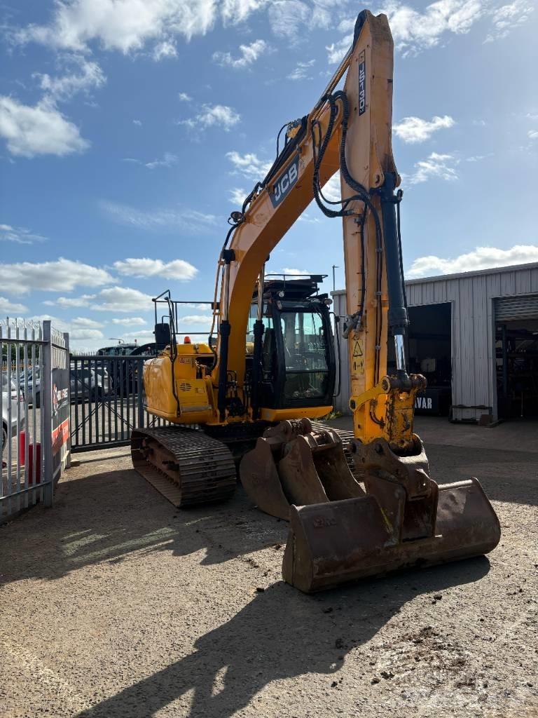 JCB JS 130 LC حفارات زحافة