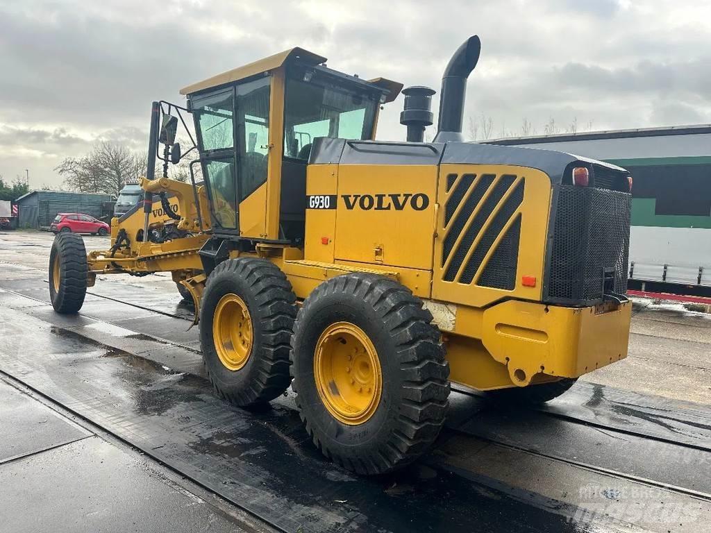 Volvo G 930 معدات تمهيد الطرق