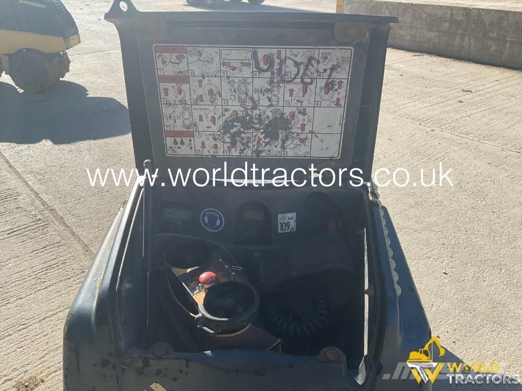 Bomag BMP 8500 دكاكات أفقية