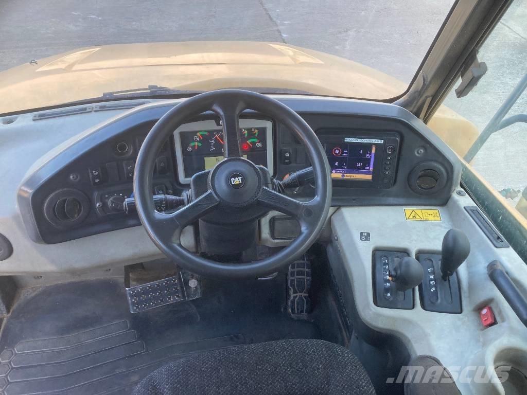 CAT 730 C ساحبات مفصلية