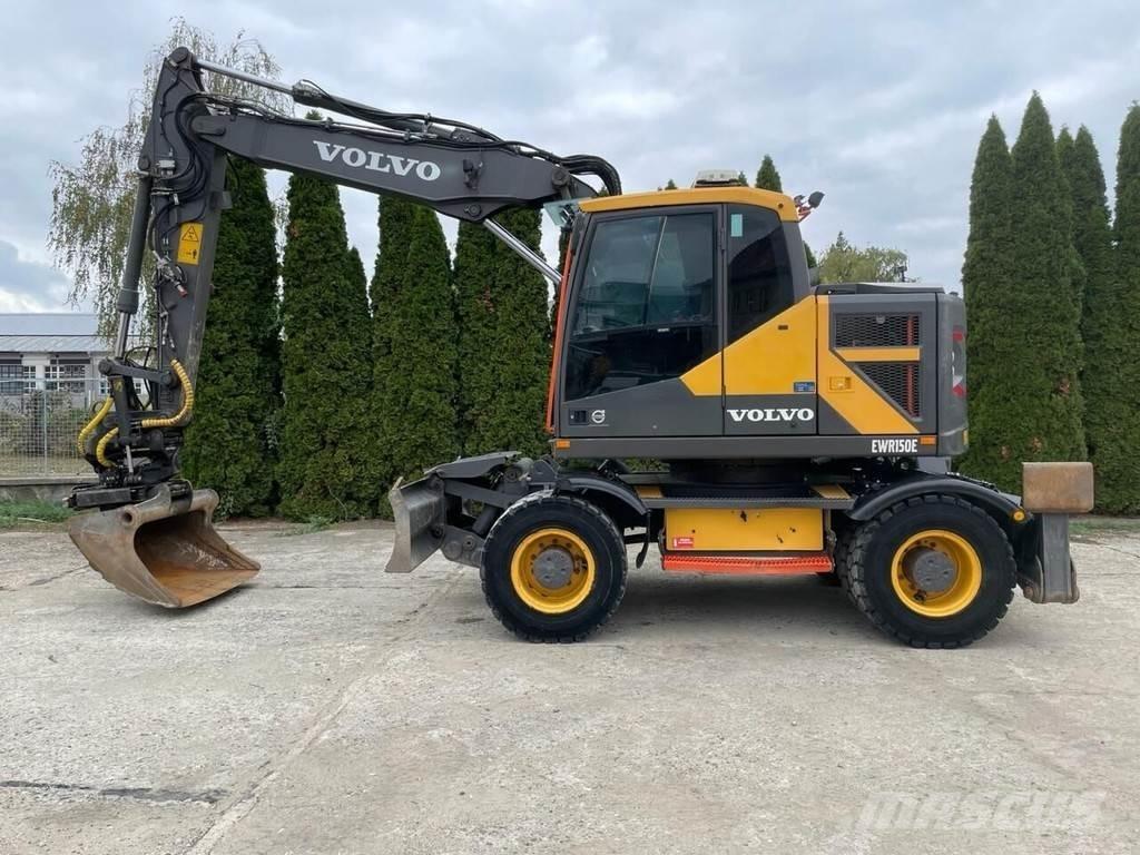 Volvo EWR150 E حفارات بعجل