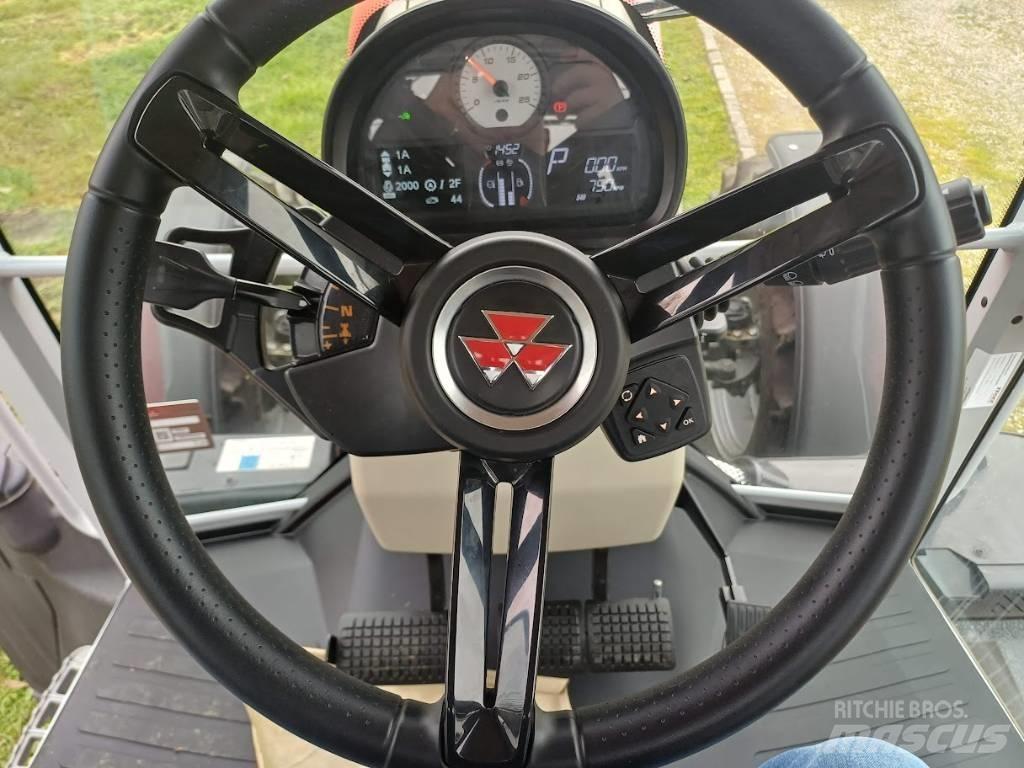 Massey Ferguson 6 S الجرارات