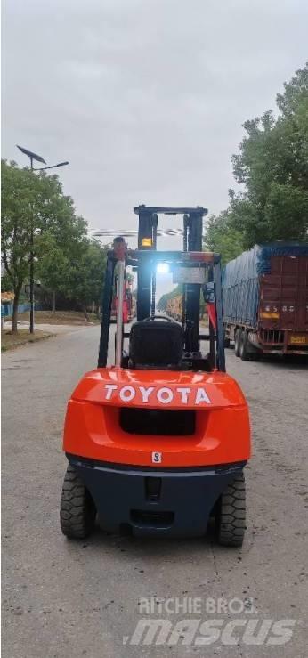 Toyota FD 50 شاحنات الديزل