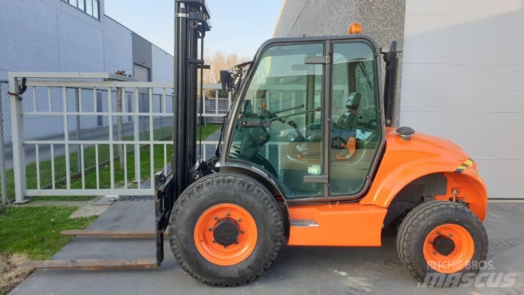 Ausa C 250 H X4 شاحنات الديزل