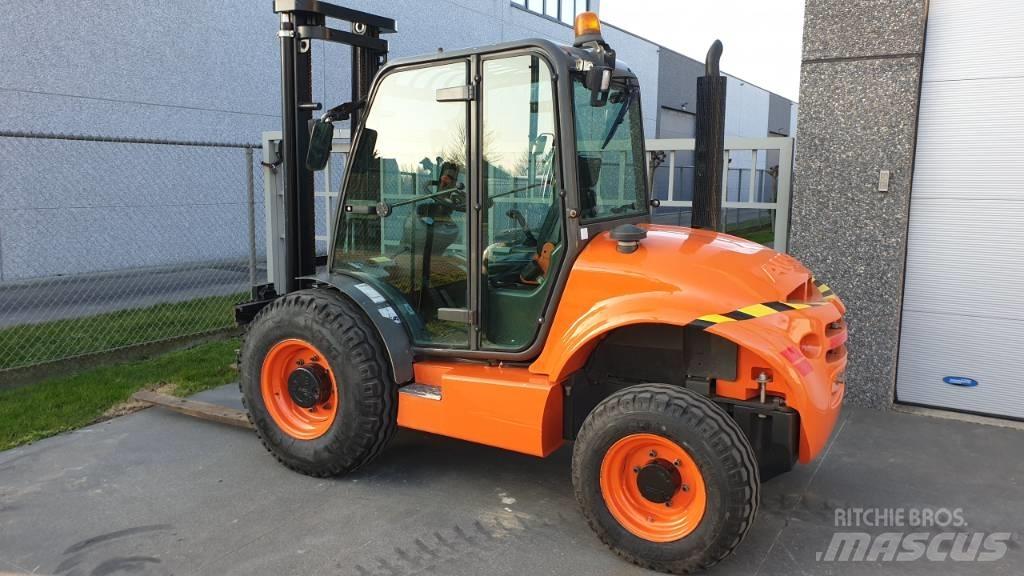 Ausa C 250 H X4 شاحنات الديزل