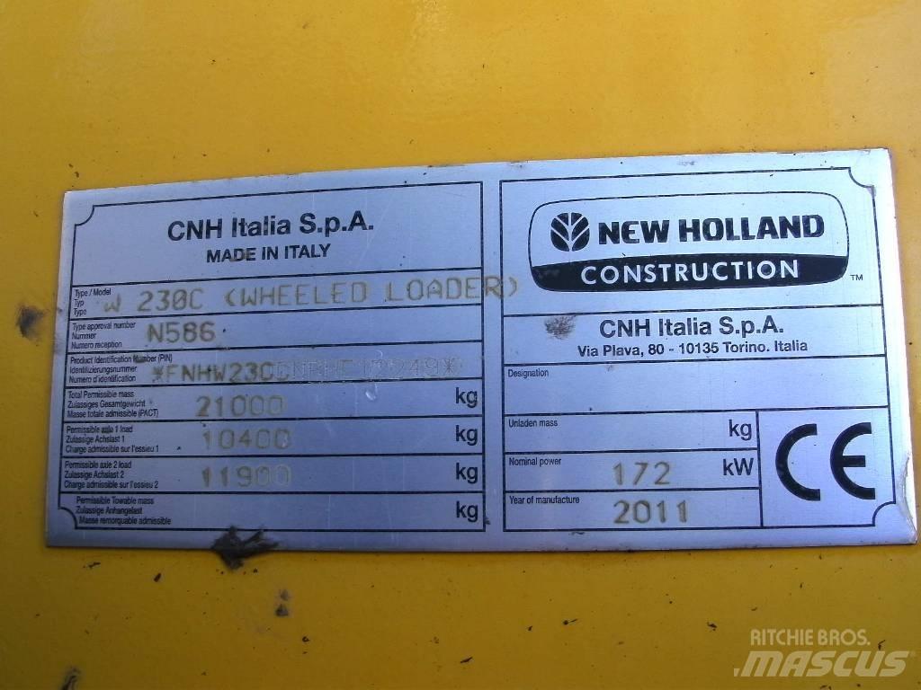 New Holland W 230 C لوادر بعجل