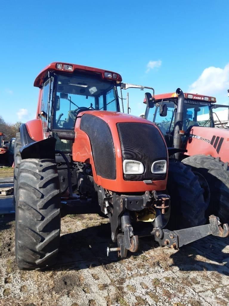 Valtra M 130 الجرارات