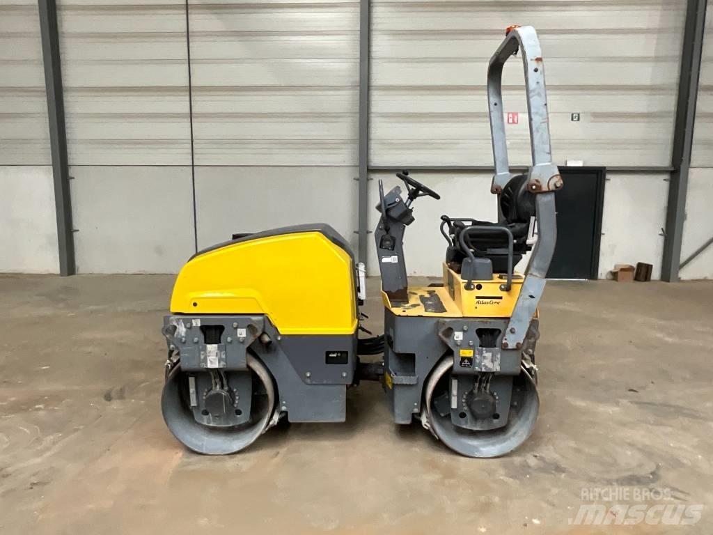 Atlas Copco CC 1200 مداحل ثنائية الاسطوانة