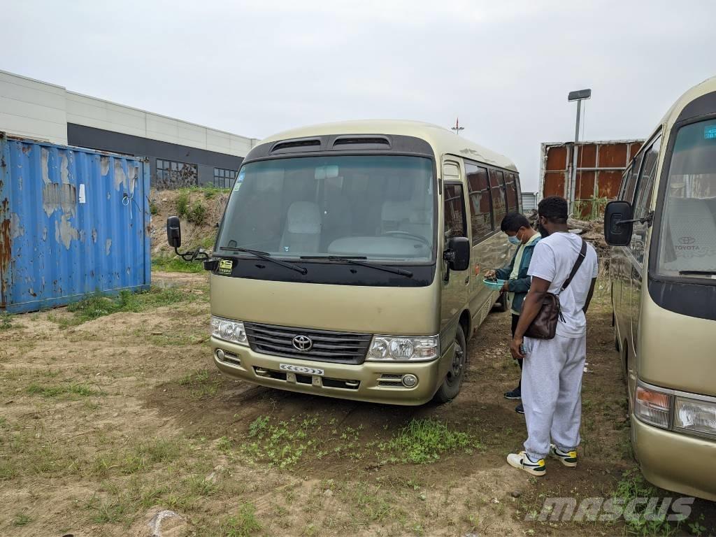 Toyota Coaster Bus حافلة صغيرة