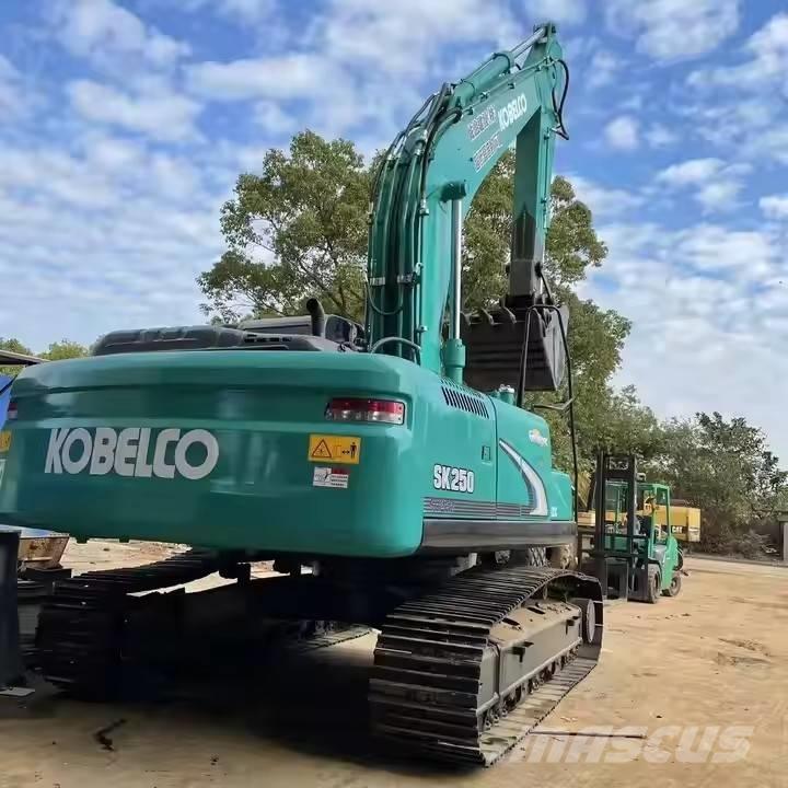 Kobelco SK 250 حفارات زحافة