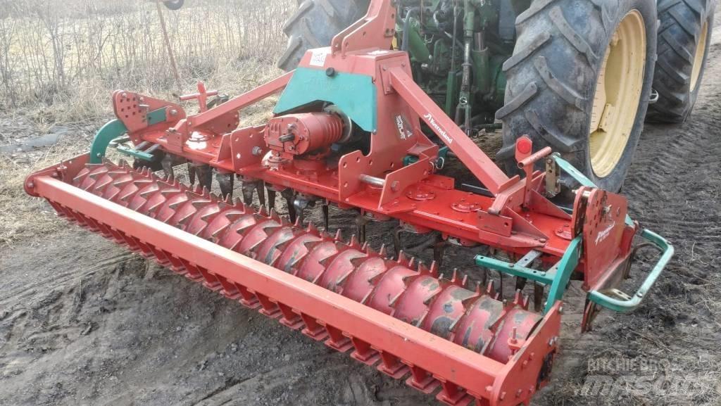 Kverneland NG 300 الكاسحات وقلابات التربة ذات المحركات
