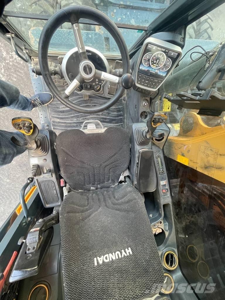 Hyundai HW 160 حفارات بعجل