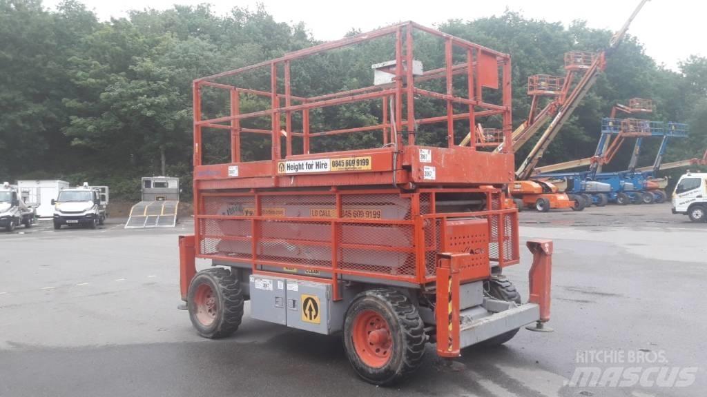SkyJack SJ 7135 RT رافعات مقصية الشكل