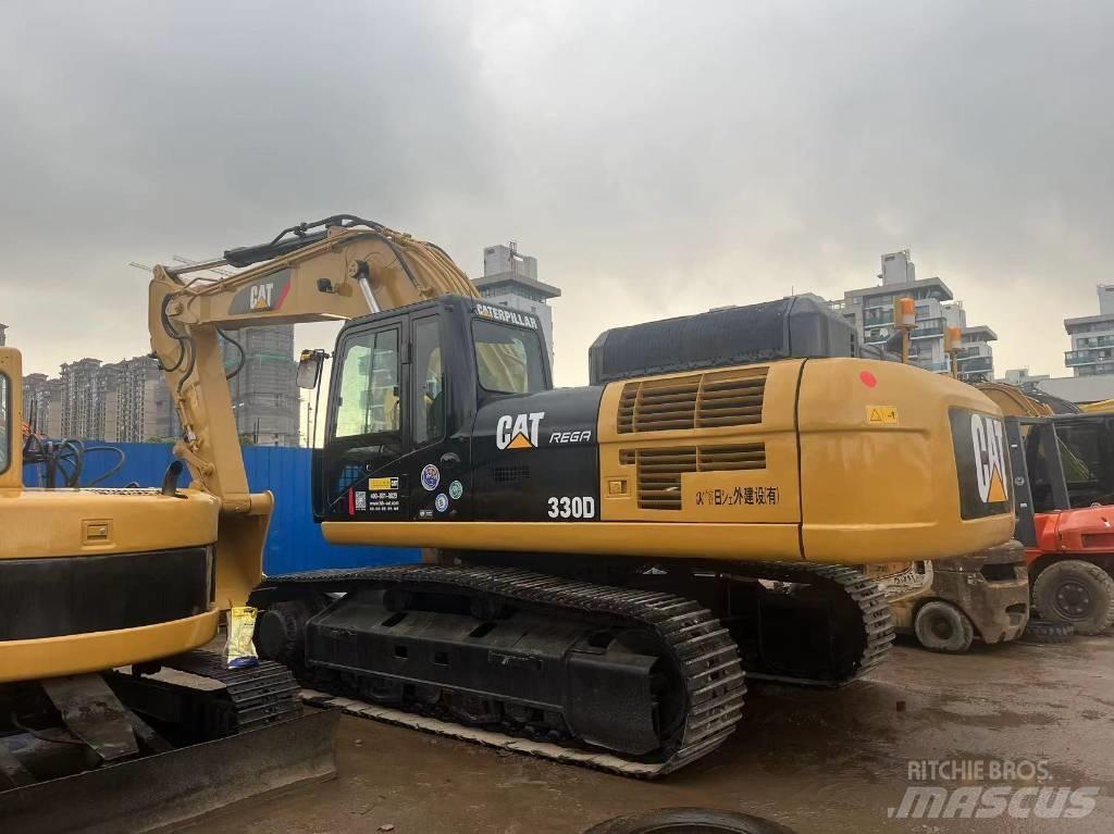 CAT 330 D حفارات زحافة