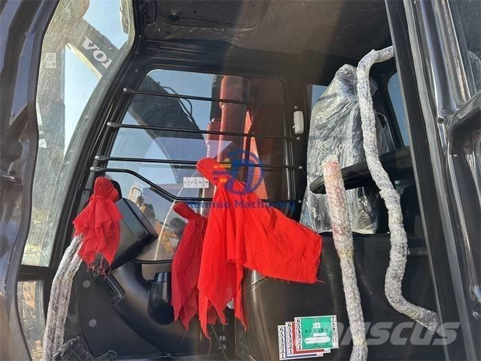 Hitachi ZX 200 حفارات زحافة